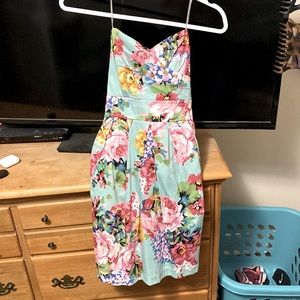 Sleeveless dress